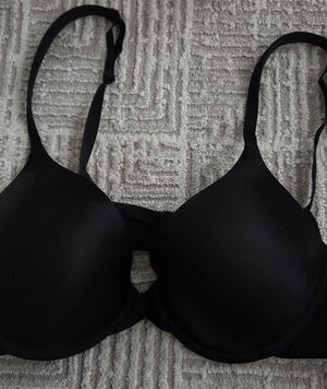 Victoria's Secret Full Coverage  Black Bra Size 38B